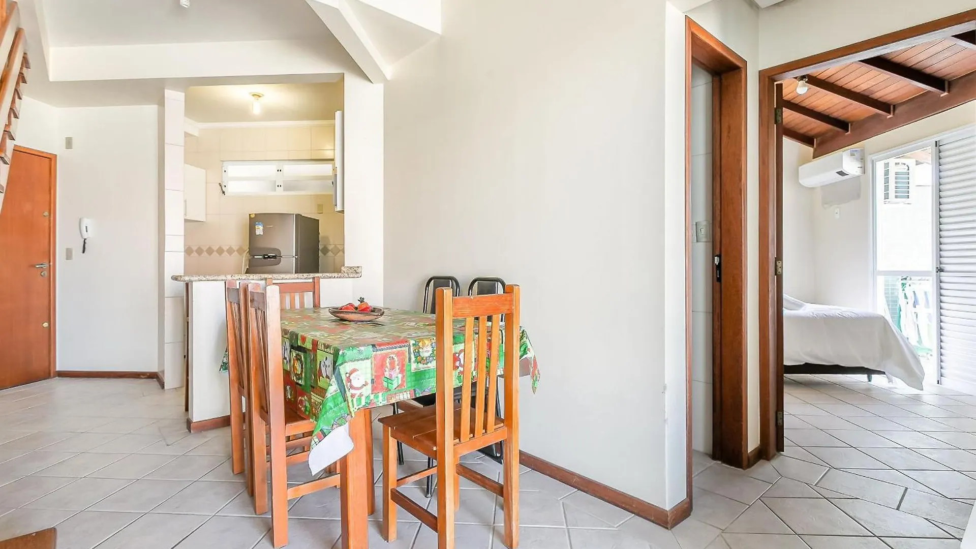 Sobrado Aconchegante Apenas 120M Da Praia! - Ede Florianópolis Appartement